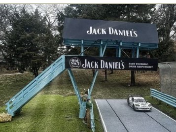Flagman Starter Platform Watkins Glen Style mit Dach 