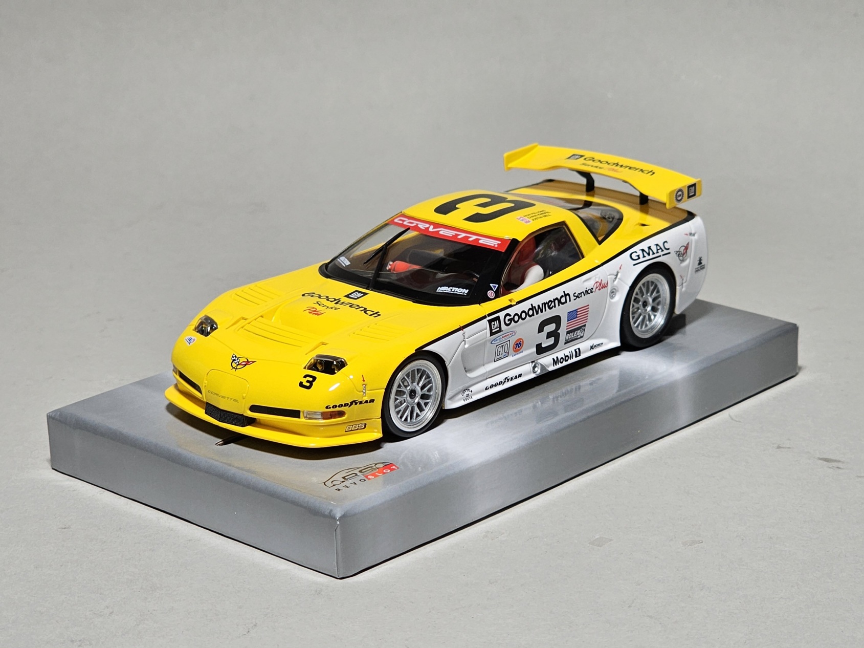 RevoSlot Corvette C5-R No. 3 Daytona 2000